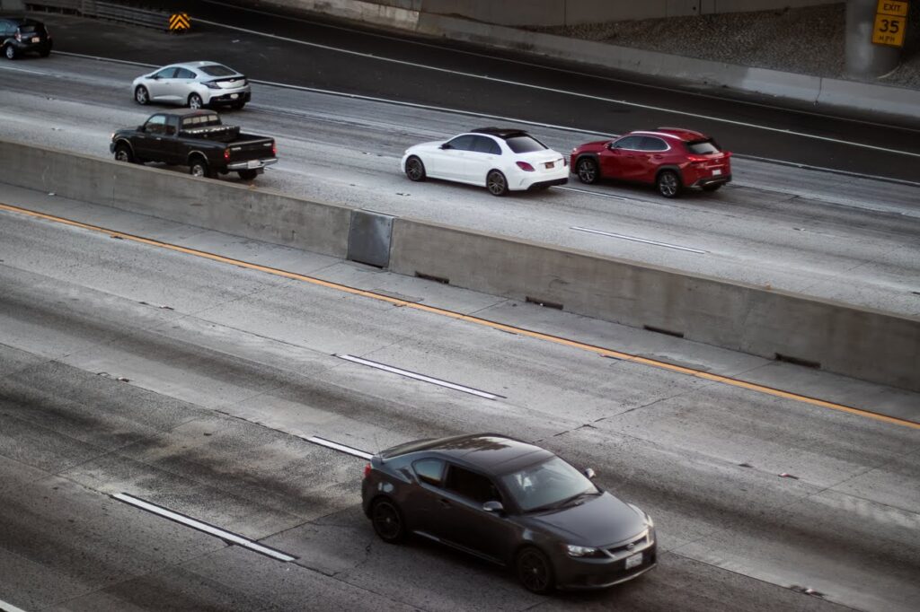 Fairfield, AL – Injuries Reported in Major Five-Vehicle Crash on I-59