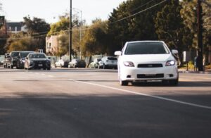 Mobile, AL – Multi-Vehicle Crash Involving Rollover on Hitt Rd